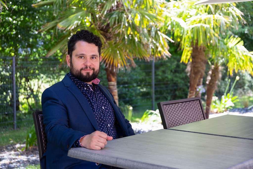 The Originals Boutique Hotel Restaurant Saint James, Montaigu-Vendee Exterior foto