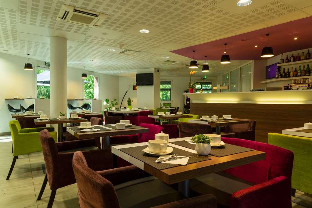 The Originals Boutique Hotel Restaurant Saint James, Montaigu-Vendee Ausstattung foto
