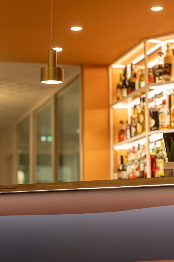 The Originals Boutique Hotel Restaurant Saint James, Montaigu-Vendee Exterior foto